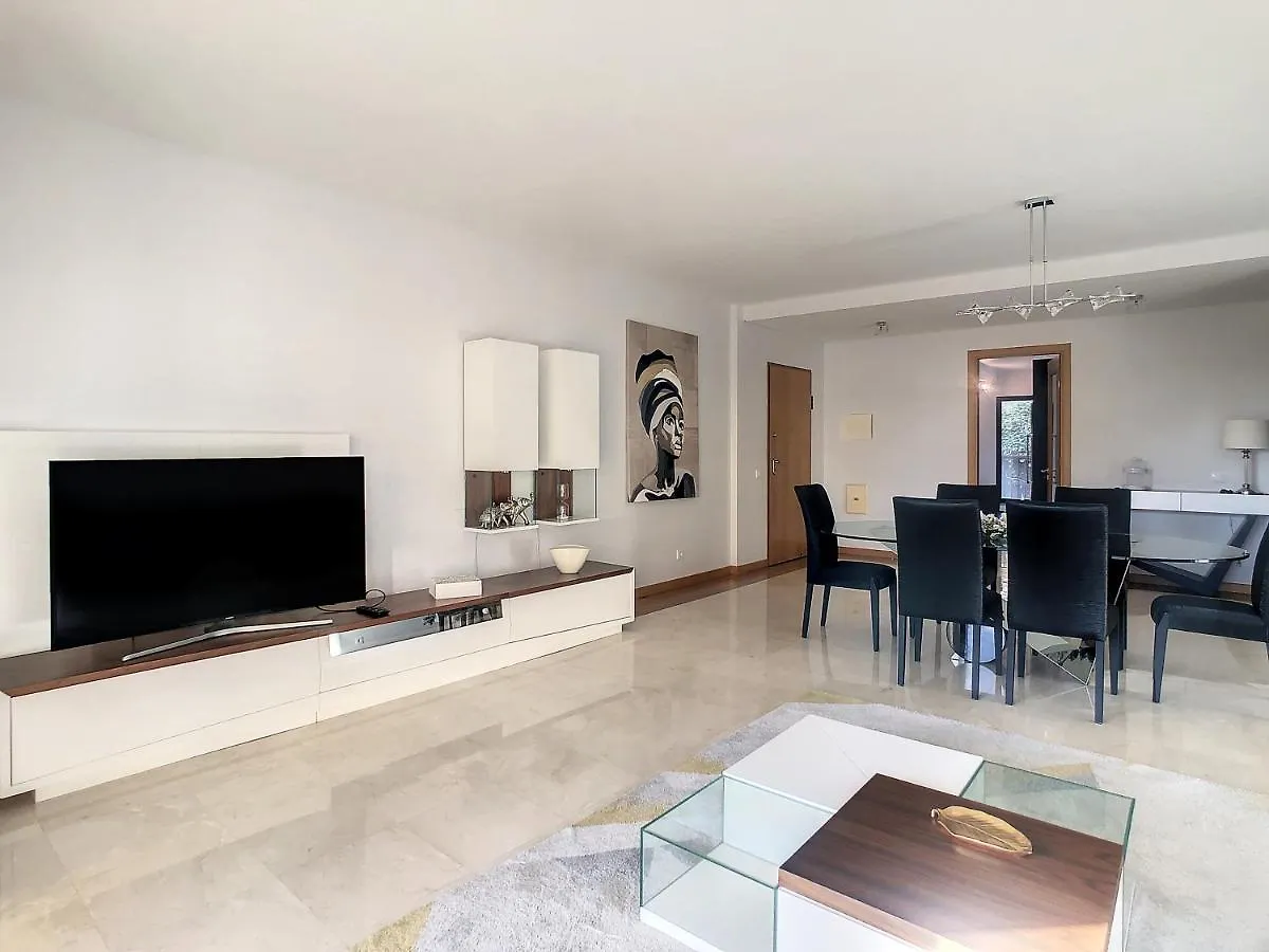 Deluxe Living By Lovelystay Funchal  Portugal