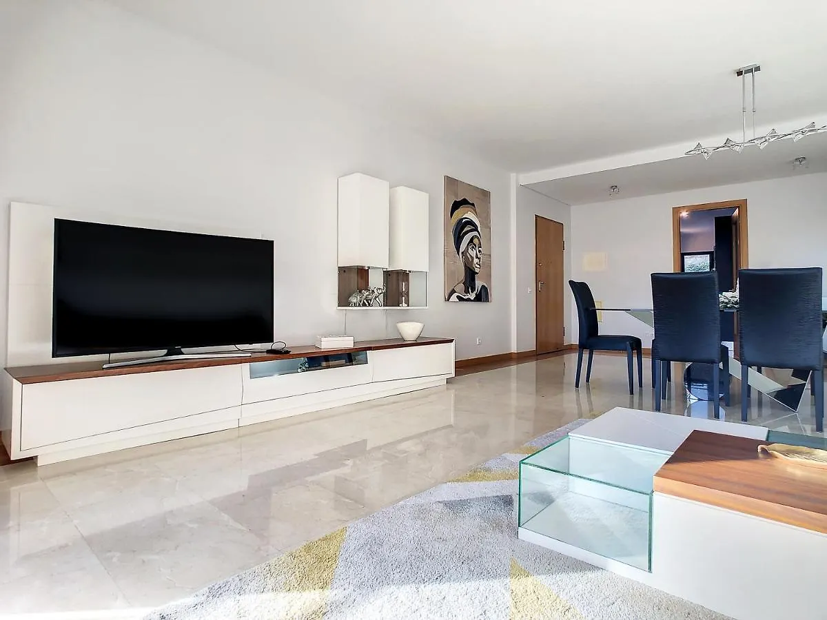 Deluxe Living By Lovelystay Funchal  Apartment Funchal (Madeira)