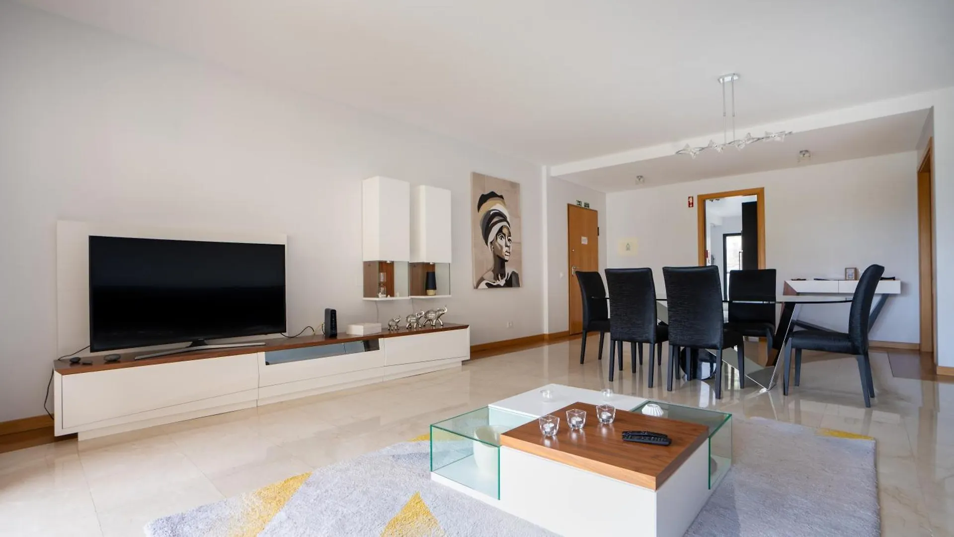 Deluxe Living By Lovelystay Фуншал Португалия
